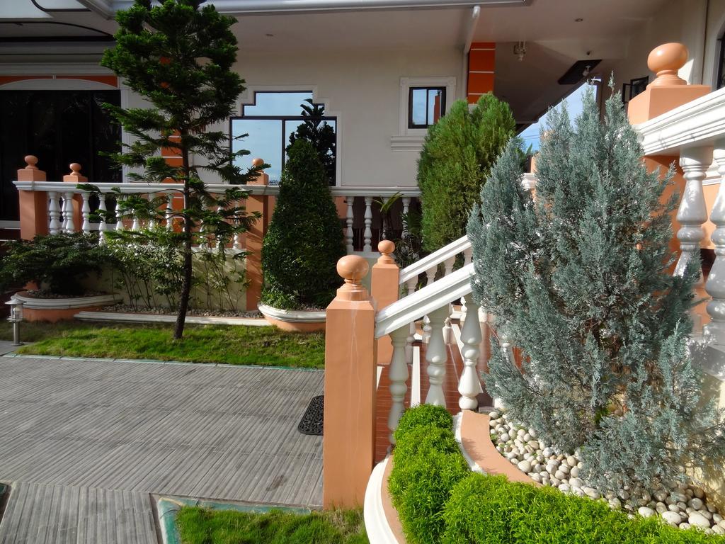 The Executive Villa Inn & Suites Davao Exterior photo